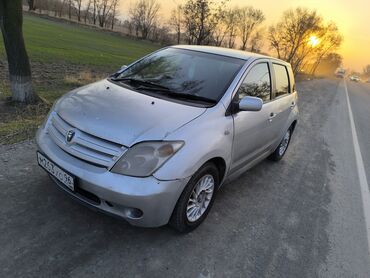 Toyota: Toyota ist: 2002 г., 1.3 л, Автомат, Бензин, Хэтчбэк