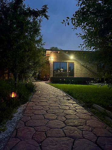 Продажа дач: 🏡 ПРОДАЕТСЯ СОВРЕМЕННЫЙ ЗАГОРОДНЫЙ ДОМ Всего 15 минут от Бишкека — — 16