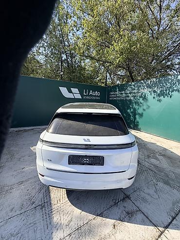 Lixiang: Lixiang L7: 2025 г., 1.5 л, Автомат, Электромобиль, Кроссовер — 10