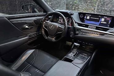 Lexus: Lexus ES: 2019 г., 2.5 л, Гибрид — 7