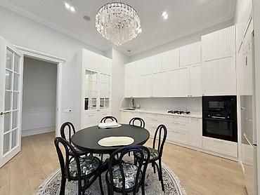 в клубном доме: For rent a new 3 bedroom apartment is available in an exclusive — 8