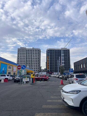 московская фучика: 2 бөлмө, 48 кв. м, Элитка, 15 кабат, ПСО (өзү оңдоп түзөтүп бүтүү үчүн)