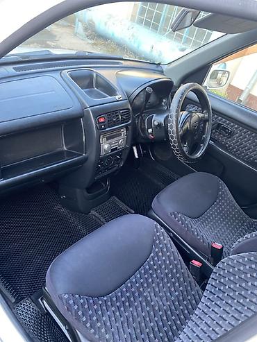 автомабил пикап: Nissan Cube: 2000 г., 1.3 л, Автомат, Бензин, Хетчбек — 10