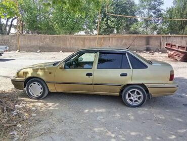 мерседес зеркало: Daewoo Nexia: 2005 г., 1.6 л, Механика, Бензин, Седан