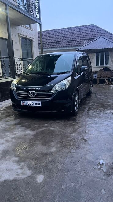 транспорте: Honda Stepwgn: 2005 г., 2.4 л, Вариатор, Бензин, Вэн/Минивэн