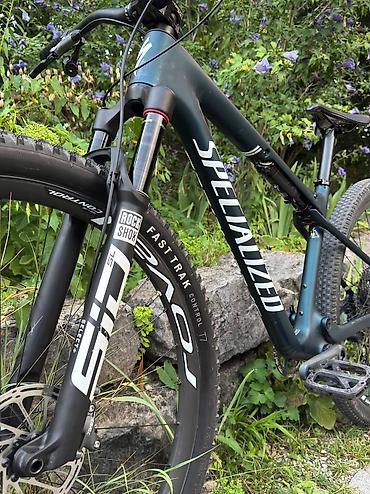 карбоновые: Горный велосипед, Specialized, Рама M (156 - 178 см), Карбон, Б/у — 9