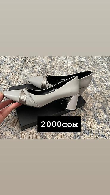 Туфли-лодочки MerayKee - Модель: закрытые туфли на устойчивом блочном