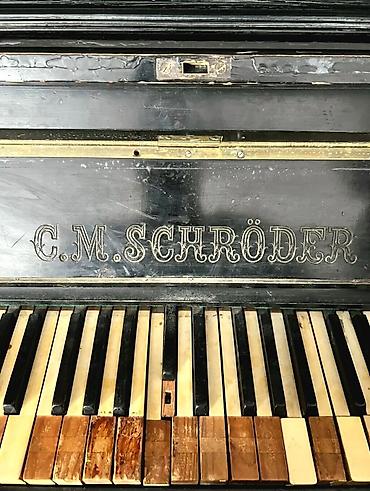 Pianolar: Piano, Akustik, İşlənmiş, Ünvandan götürmə — 4