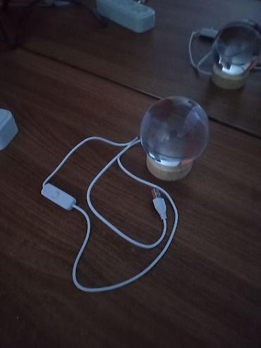 gece lanpası: Şüşə kürə dizaynlı LED masa lampası - Material: şəffaf şüşə kürə — 1