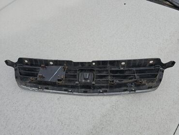 Решетки радиатора: Решетка радиатора Honda 1996 г., Б/у, Оригинал — 16