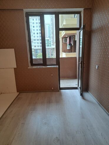 Yeni tikili: Bakı şəhərinin Nəsimi rayonunda, #28 May metro stansiyasına yaxın — 8