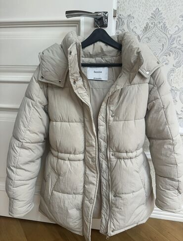 Paltolar: Puxovik kurtka, Bershka, XS (EU 34)