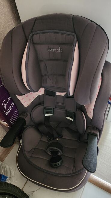 автокресло recaro: Автокресло