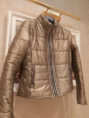 Kurtkalar: Rengi mohtesem, qalin godekce. az geyinilib. yaxsi veziyyetdedi — 15