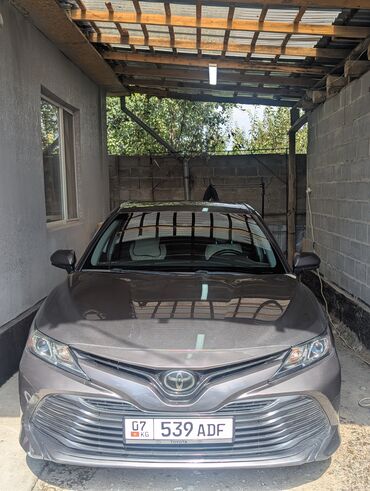 диск хайлендер: Toyota Camry, седан, серый металлик. Номерные знаки KG (серия G7, 539