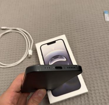 Apple iPhone: IPhone 16e, 128 GB, Qara — 8