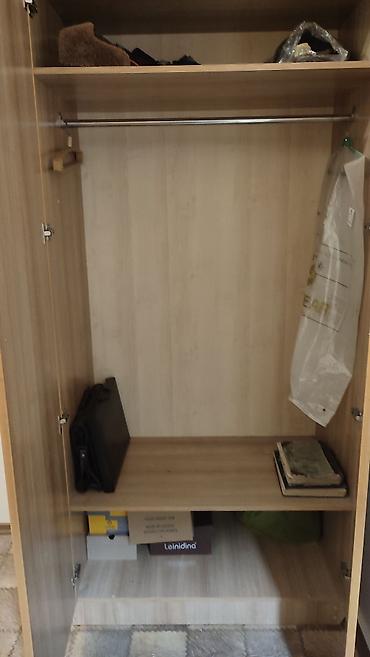 Шифоньеры, шкафы для одежды: Продается встроенный шкаф очень вместительный и удобный.Очень много — 7