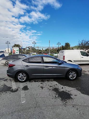 spoiler elantra 2017: Hyundai Elantra sedan - Korpus: 4 qapılı sedan, boz (metallik) rəng - — 4