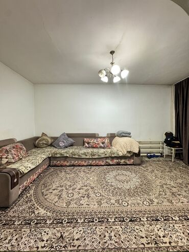 3 микрорайоне: 2 комнаты, 43 м², 3 этаж, Косметический ремонт
