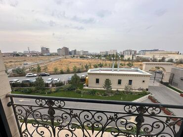 Продажа квартир: 3 комнаты, 127 м², Элитка, 3 этаж — 18