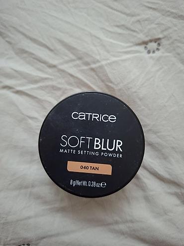 Catrice Soft Blur Matte Setting Powder – 040 Tan əla pudradi sadəcə
