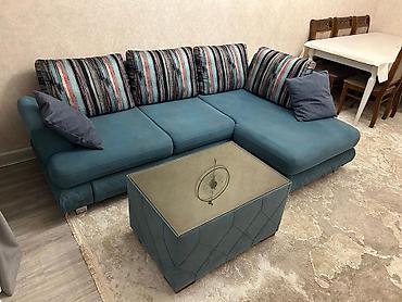Divan və masa dəstləri: Künc divan və jurnal masası dəsti - Rəng: mavi/teal tonlarında, quşaq — 2