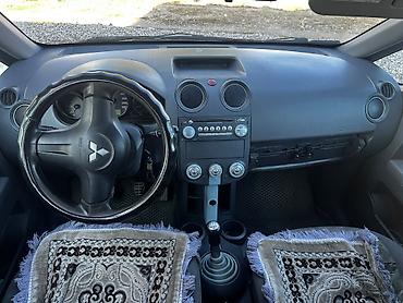 Mitsubishi: Mitsubishi Colt: 2004 г., 0.1 л, Механика, Бензин, Хэтчбэк — 5