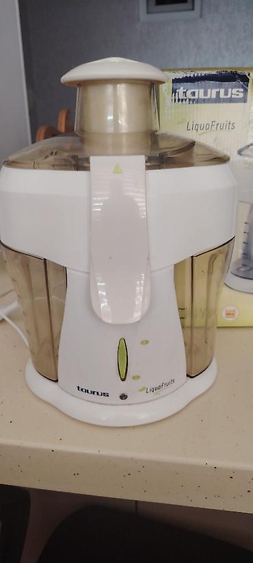 passa cc: Taurus LiquaFruits meyvəsıxan - Güc: 400 W - Tutum: 500 cc (şirə — 2