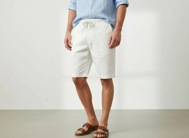 sandaly na koturnie w ccc: Denim, Shorts for men, size S (EU 36)
