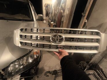 продаю компрессор б у: Радиатор торлору Toyota