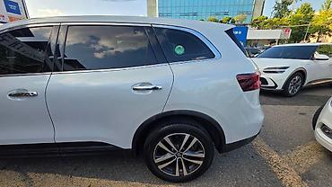 1 18: Кроссовер Samsung (Renault) QM6 / Koleos, белый цвет кузова. Основные — 10