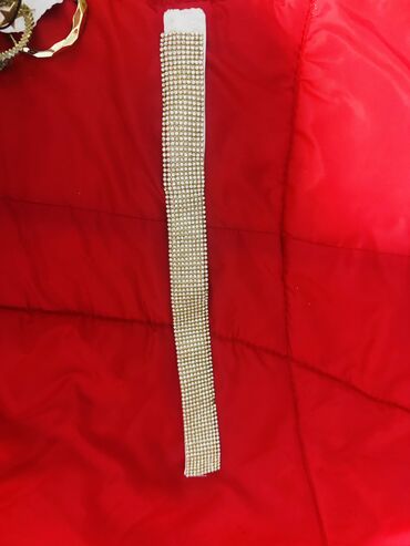 Bijuteriya dəstləri: Bijüteriya dəsti – hamısı birlikdə Məhsul təsviri: - Müxtəlif formalı — 10