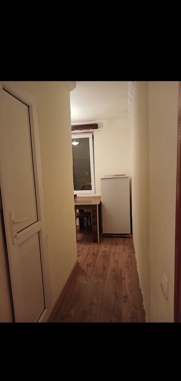 Uzunmüddətli kirayə mənzillər: Gəncənin tam mərkəzində, 2 otaqlı, təmirli, əşyalı mənzil satılır — 4