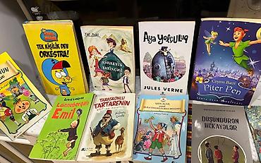 Школьные учебники: Uşaq və yeniyetmələr üçün seçmə kitab toplusu Məzmun: - Jules Verne – — 1