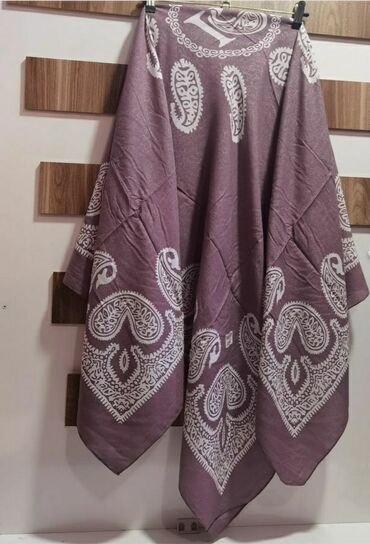 Baş geyimləri: Kəlağayılar. Bu kəlağayıların içi boş K hərfi ilə yazılıdı. Materialı — 8