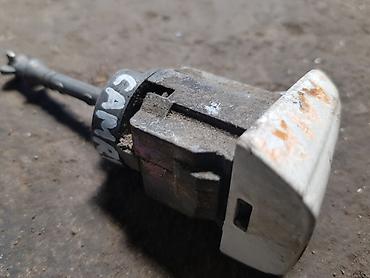 key maker: Замок двери Toyota Б/у, Оригинал — 2