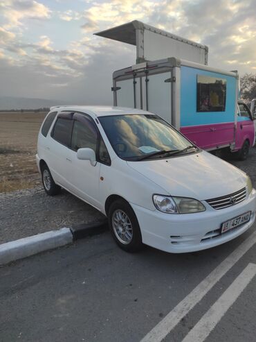 Toyota Corolla: 2001 г., 1.5 л, Автомат, Бензин, Универсал