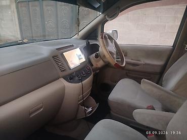 спринтер 7 мест: Nissan Serena: 2002 г., 2 л, Автомат, Бензин, Минивэн — 8