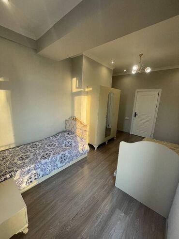 Uzunmüddətli kirayə mənzillər: Tibb universiteti yanında,Semaşko (1 saylı) xəstəxanasının arxasında — 5