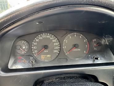 Транспорт: Toyota Avensis: 2002 г., 1.8 л, Автомат, Бензин, Универсал — 7