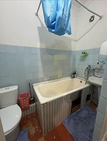 30: 1 комната, 30 м², ТЦ Весна Индивидуалка, 8 этаж, Старый ремонт — 2