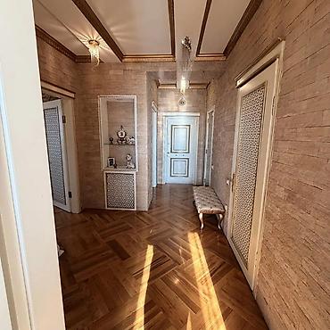 memar ecemi ev satisi: 3 otaqlı, Yeni tikili, m. 8 Noyabr, 117 kv. m — 8