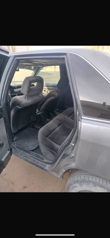 Audi: Audi 100: 1989 г., 2.3 л, Механика, Бензиновая, Седан — 6