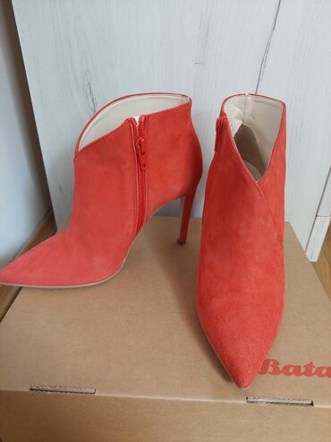 bugatti ženske čizme: Ankle boots, Bata, 36