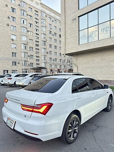 mini ev: BYD Qin: 2023 г., 0.1 л, Автомат, Электромобиль, Седан — 6