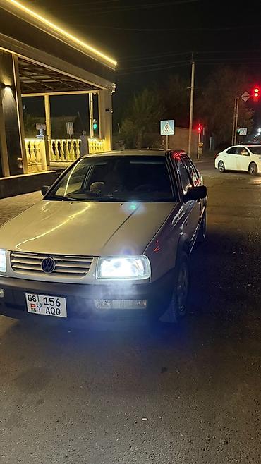 Volkswagen Vento: 1994 г., Седан at lalafo.kg Volkswagen Vento: 1994 г., Седан