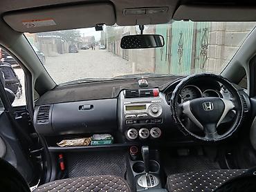 Продажа авто: Honda Fit: 2004 г., 1.3 л, Вариатор, Бензин, Хэтчбэк — 6