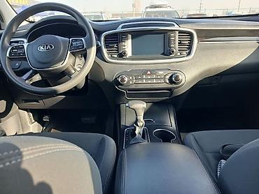 Унаа сатуу: Kia Sorento: 2019 г., 2.4 л, Автомат, Бензин, Кроссовер — 1