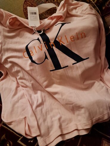 3 duyme koynekler: Brend koynek baha almisam. 10 manata satiram. Geyinilmeyib. Yenidir