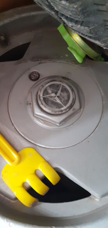 Диски: Литые Диски R 15 Mercedes-Benz, Комплект, отверстий - 5, Б/у — 3